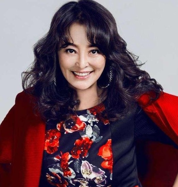 结婚3次,3次都嫁外国人,李勤勤:中国人太善变,不适合我!