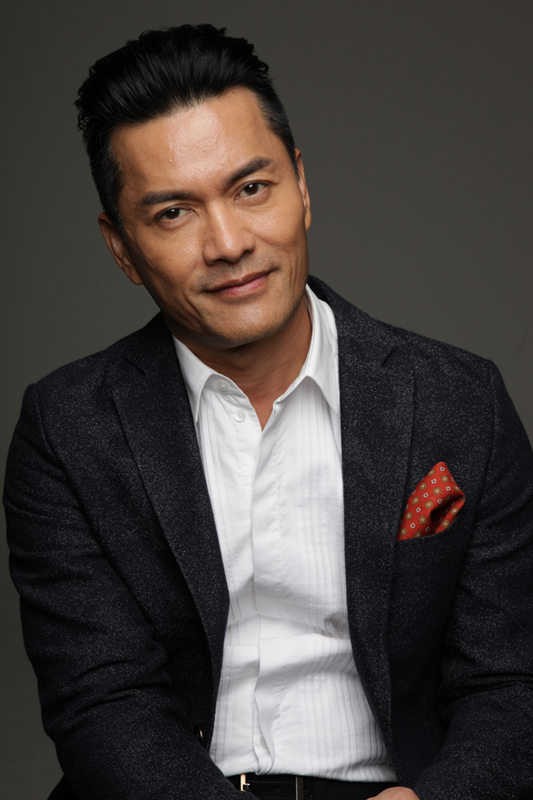 跟林志颖一样"逆生长",去敬老院送温暖,63岁被60岁老人称小伙子