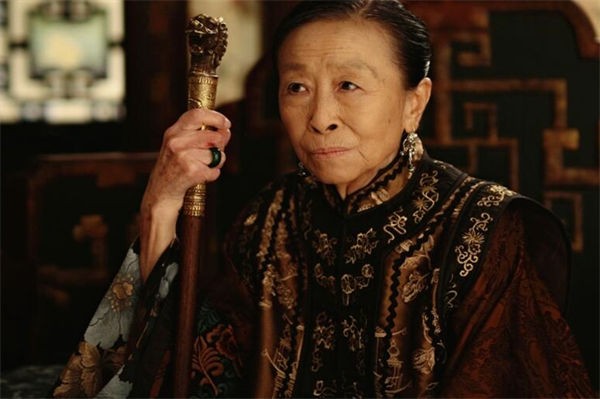 张少华的儿子和女儿是谁?赵丽蓉对张少华的评价如何?