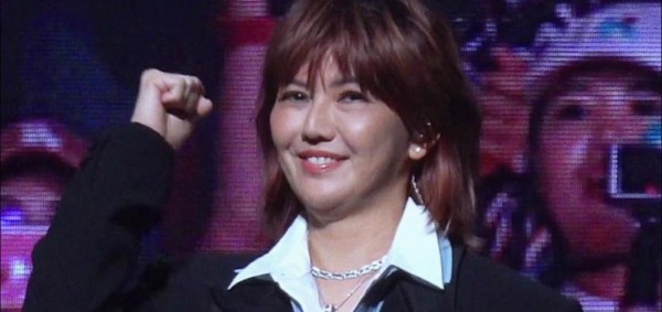 昨天孙燕姿作为嘉宾亮相韩红的演唱会,韩红现场透露孙燕姿已以个人名义向她表达感激之情,展现两人私下深厚友谊