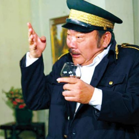 在广东红了四十年的卢海潮,观众却说他的演技不如他的哥哥卢海鹏