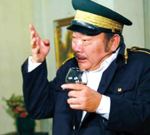 在广东红了四十年的卢海潮,观众却说他的演技不如他的哥哥卢海鹏