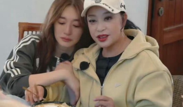 刘晓庆与李小冉:演艺界的情感纽带