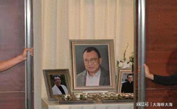 成龙古天乐等众星送别许绍雄,追悼会遗愿感动全场