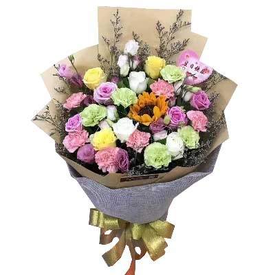 9枝白色玫瑰、9枝粉色玫瑰、9枝紫色玫瑰、3枝香槟玫瑰,9枝绿色桔梗,1枝向日葵,情人草点缀;