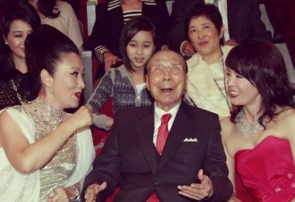 邵逸夫的传奇人生：从企业巨头到慈善先锋