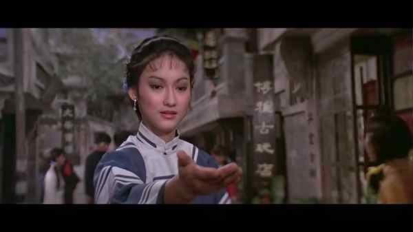 首届香港金像影后惠英红忆邵逸夫:他挺疼我