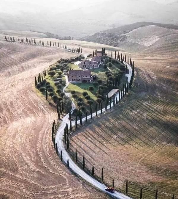 周杰到底有多有钱，看过他的庄园你就知道，不愧是亿万富翁