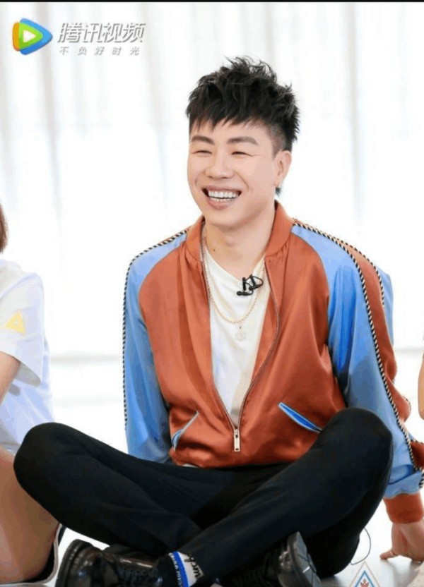 胡彦斌回应辟谣“私会”事件，表明：这是人生中最后一次见面