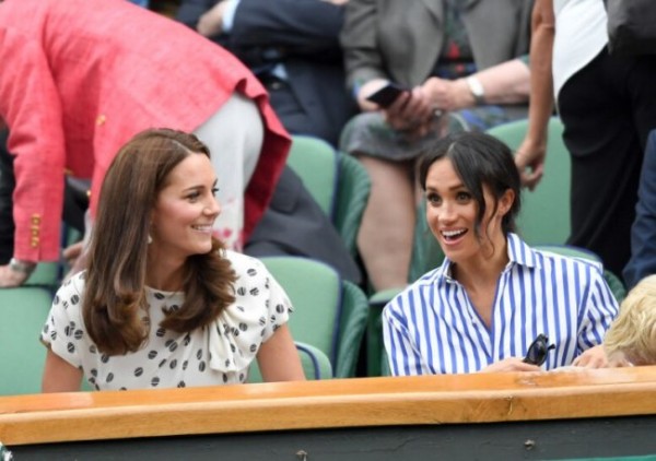 梅根与凯特关系缓和 身体语言专家解读友善信号