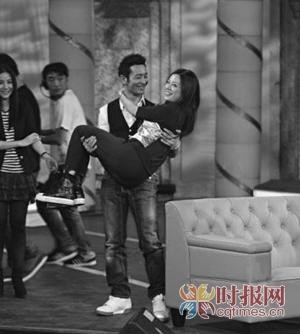 揭秘赵薇好人缘:王菲赞其真诚 姜文夸她能干(图)1