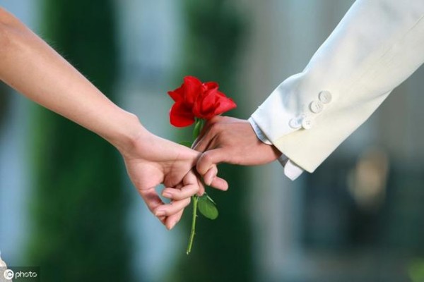 婚恋中，这四种男女之间的关系，有时候是很难抉择的