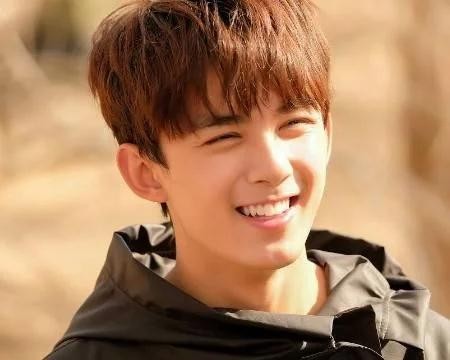 和明星做同学是什么体验?听到吴磊同学的叙述,说不羡慕是假的