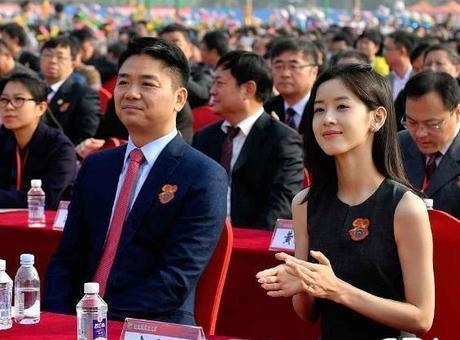 刘强东儿子近照曝光 刘强东儿子几岁了叫什么和章泽天关系好吗