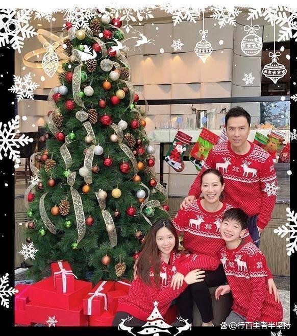 甄子丹长子近照,戴眼镜斯文儒雅像父亲,同父异母弟妹则像继母