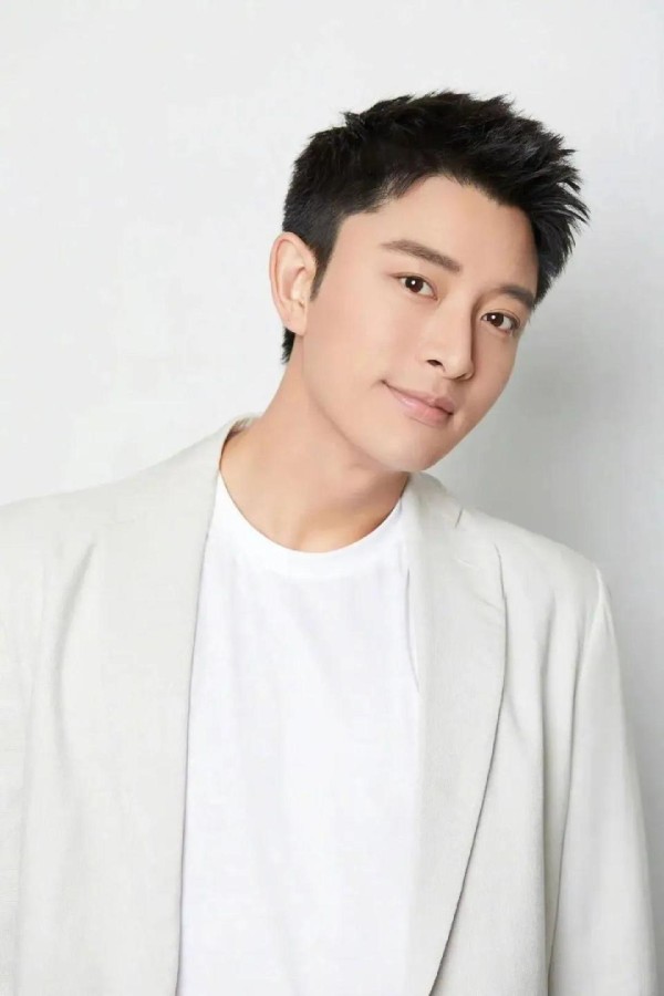 假货争议发酵,贾乃亮最新回应:商品官方直发,全力配合调查