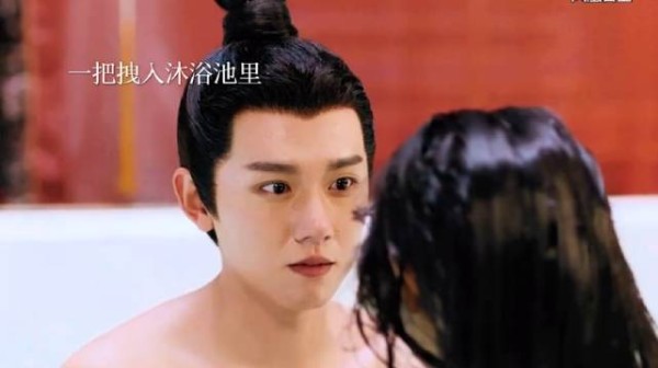 皇上看人真准,把皇权交给王爷,让他代理朝政