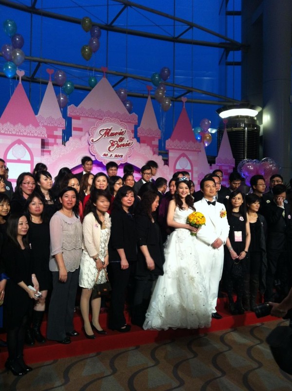 老萧Summer大婚,礼金捐出引热议:明星婚礼,份子钱到底该咋给?