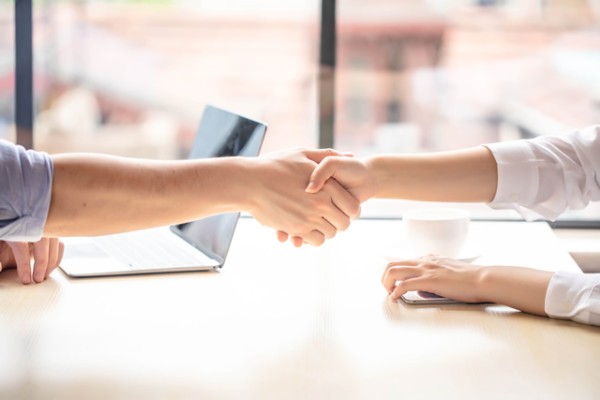 明星经纪人赚钱吗 明星经纪人怎么样入行→榜中榜知识