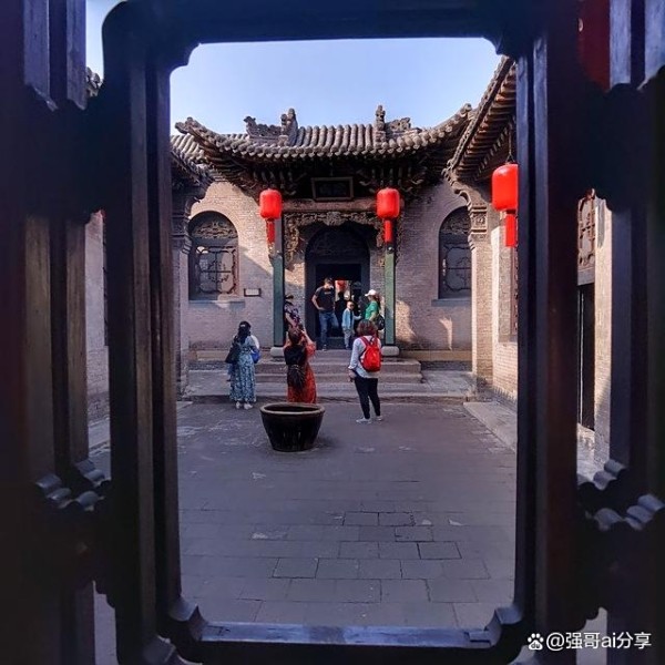 谢兰移民与回归：娱乐圈移民艺人困境与出路洞察