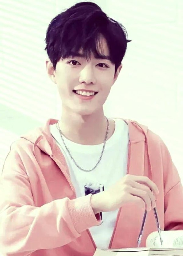 肖战的励志之路：从素人到顶流的成功因素