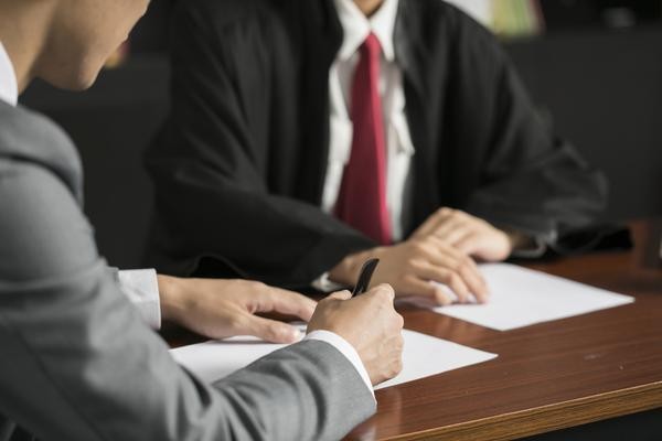 汤普森合同球队选项：法律解析与发展动态 图1