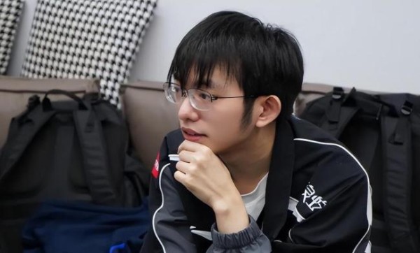 HLE宣布Viper离队 转会市场再起波澜