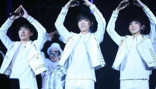 为何明星之间关系很好，粉丝却经常相互掐架