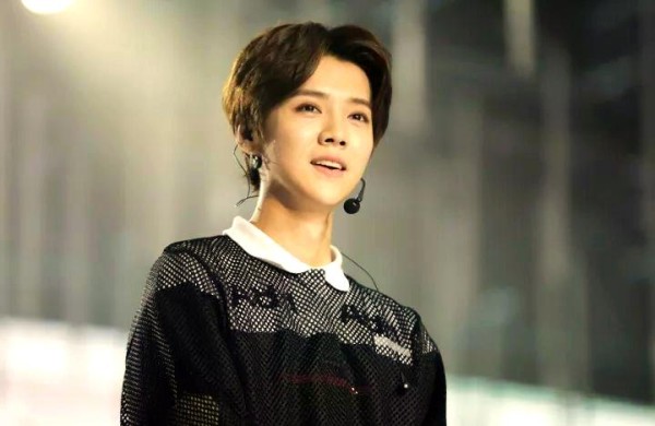 流量明星时代的粉丝文化与偶像困境