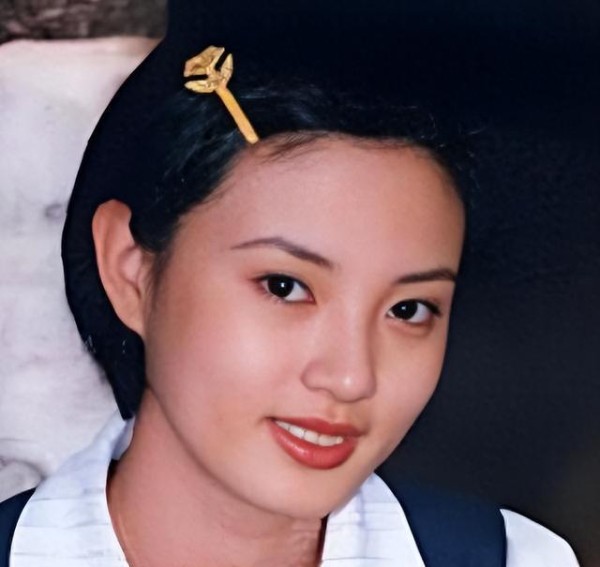 娱乐圈“剧本式炒作”还能走多远？从某女星新剧热议看流量与口碑的拉锯战