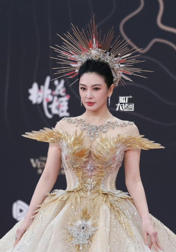 看似无解的娱乐危机，如何被顶级公关化险为夷？