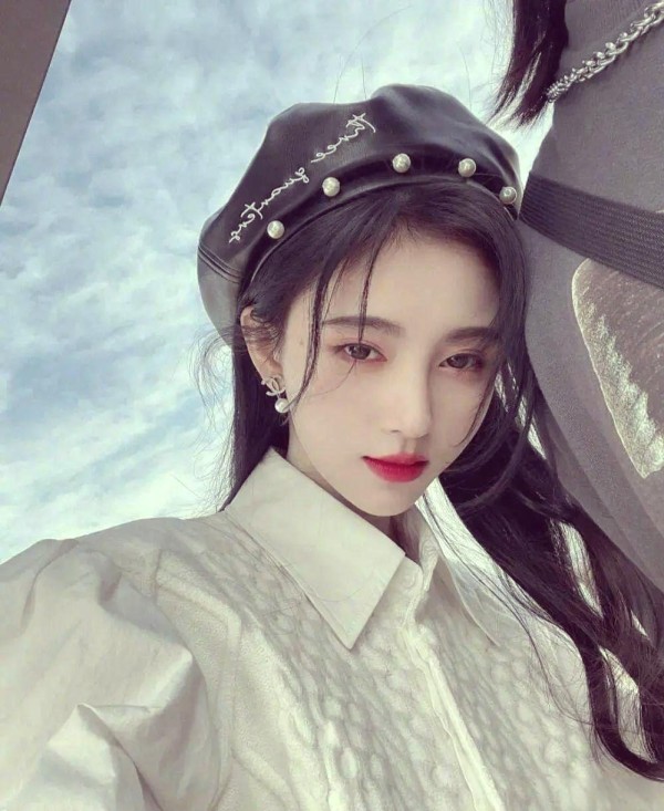 娱乐圈最新动向：四千年女星与明星八卦热评