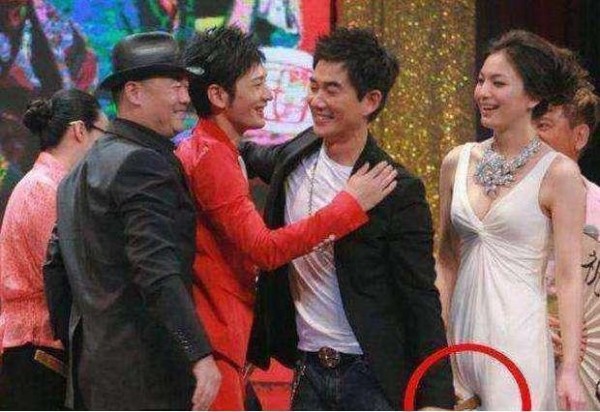 明星求生欲合集,看一遍笑一遍,明星的各种搞笑的瞬间!