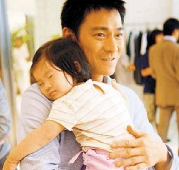 盘点娱乐圈富养孩子的明星们,比较起来,张杰谢娜只能垫底