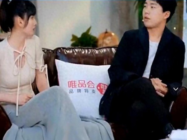 尴尬场面难掩，郭麒麟宋祖儿罕见同框，令人担忧的时刻来了