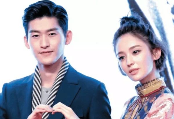 娱乐圈6对明星情侣, 第一对相恋6年不同框, 罗晋唐嫣被催婚