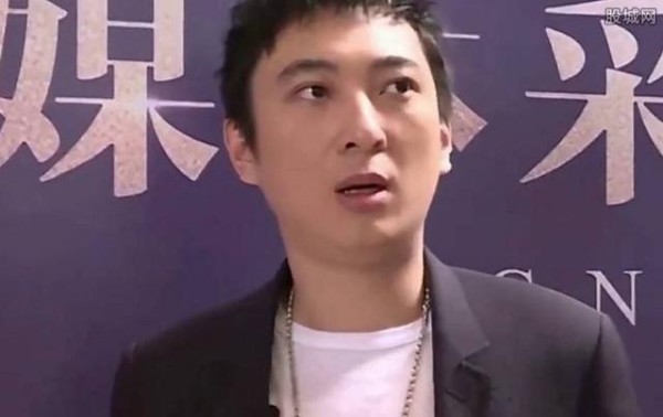 王思聪前女友被曝恋上黄子韬, 男方第一时间撇清关系?