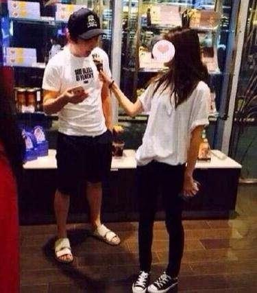 王思聪前女友被曝恋上黄子韬, 男方第一时间撇清关系?