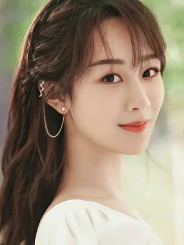 31岁杨紫呼吁心理健康:她饰演心理医生,希望圈内好友多去咨询!