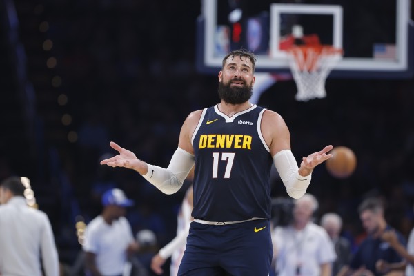 瓦兰:新赛制的全明星挺好 我可能会躺在海滩上看比赛支持世界队