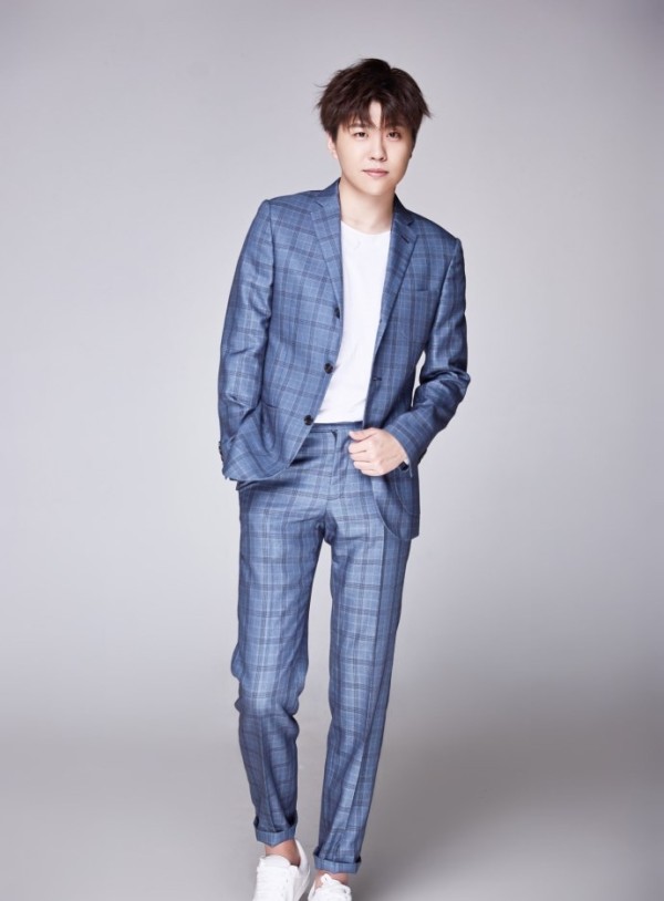 以歌手身份入驻YY的四个主播，他们人气不高，但都是实力唱将