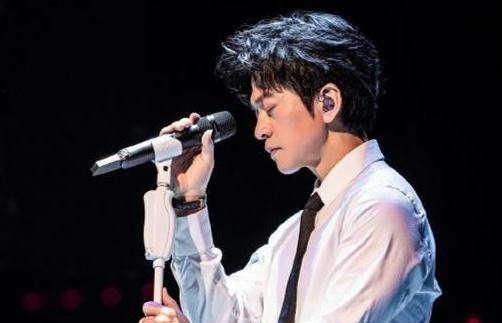 他是音乐才子，结婚后选择丁克，原因很坦诚