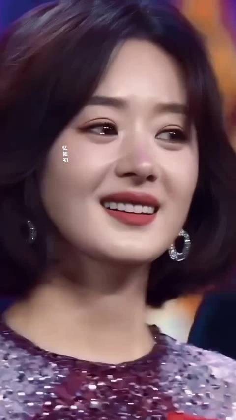 冯绍峰赵丽颖为子复合,女方神情黯然