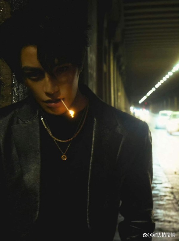 明星代言背后:商业博弈、文化碰撞与舆论危机的多维解读