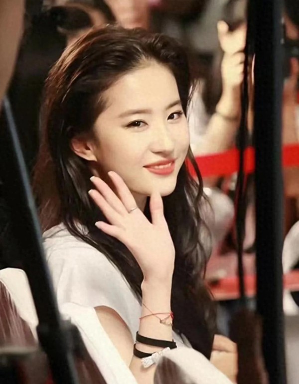 刘亦菲早期粉丝见面会美图