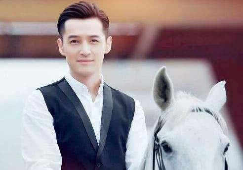 胡歌微博深夜发文：妈妈你开心吗？我尽力了，网友：心疼胡歌！