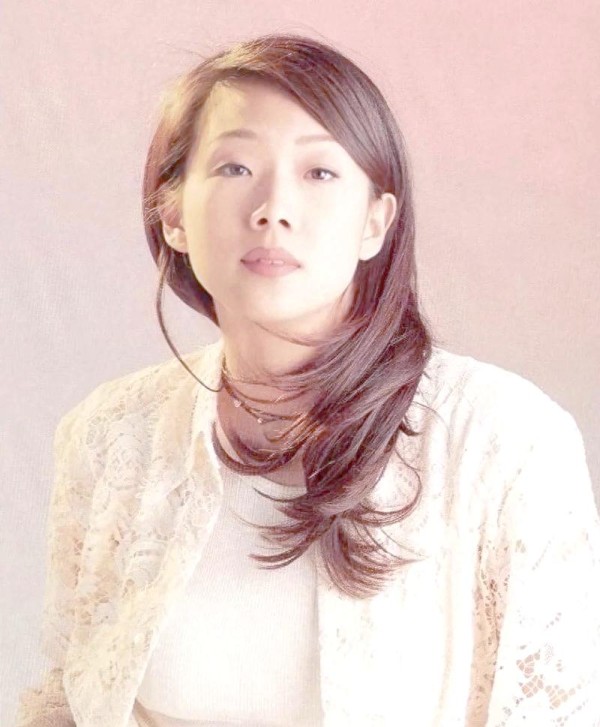 华语乐坛十大女歌手：经典与传奇的白色月光