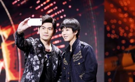 敢与明星争芳斗艳,OPPO R11发布会亮点颇多!