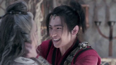 名字“倒过来念”的读音竟一模一样，这些明星的名字厉害了！