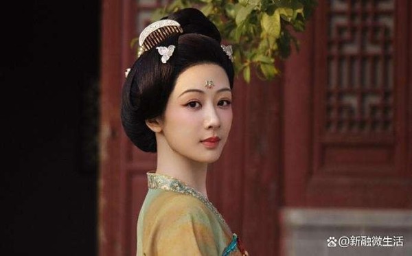 内娱童星终于打破魔咒！杨紫吴磊张子枫用实力证明：童年爆红不是终点